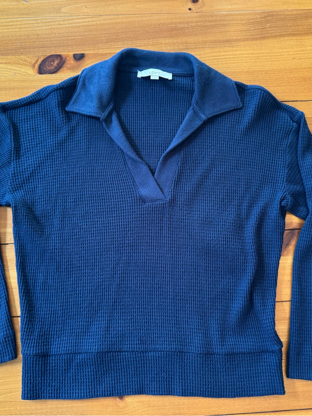 Loft Navy Super Soft Waffle-Knit Pullover V-Neck Sweater, size S